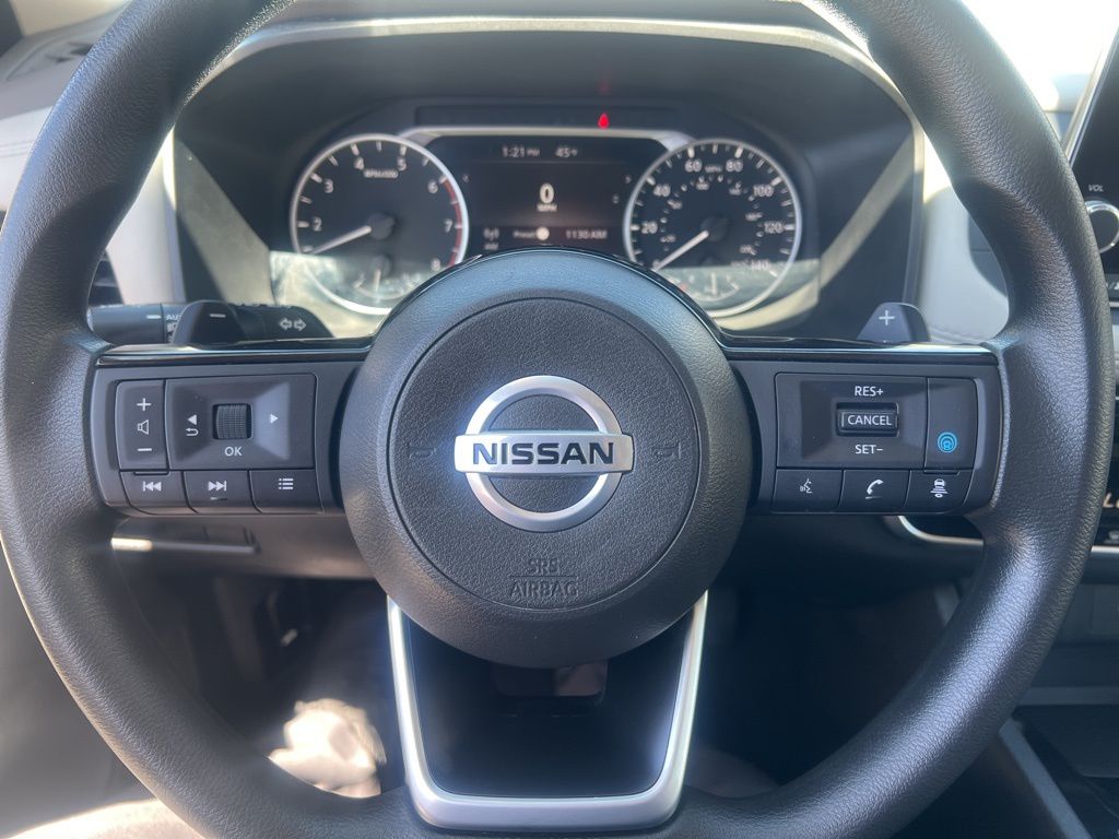 2021 Nissan Rogue SV photo