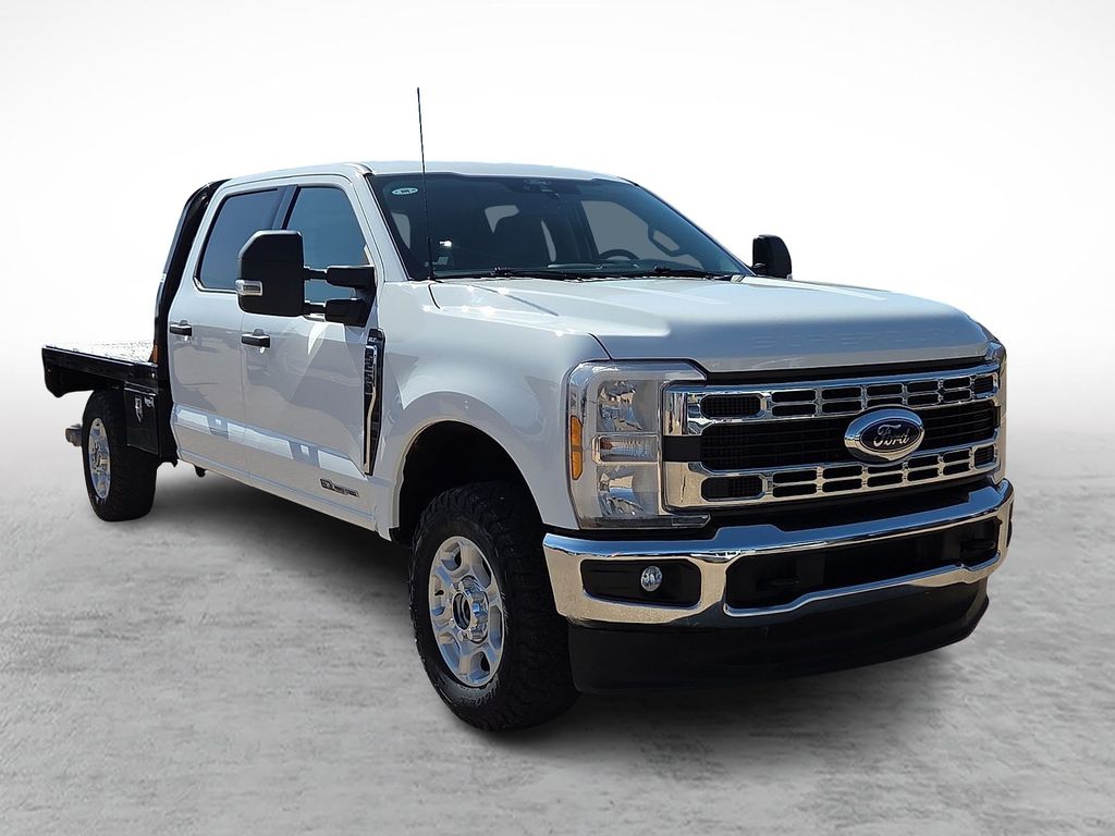 2025 Ford F-250 Super Duty XLT Crew Cab 4WD