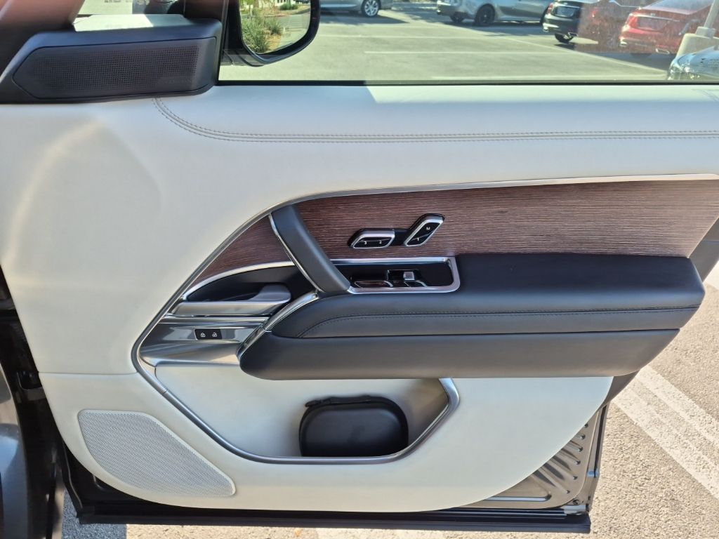 Used Car 2023 Land Rover Range Rover  Autobiography For Sale Under $110,000 In Austin, Texas