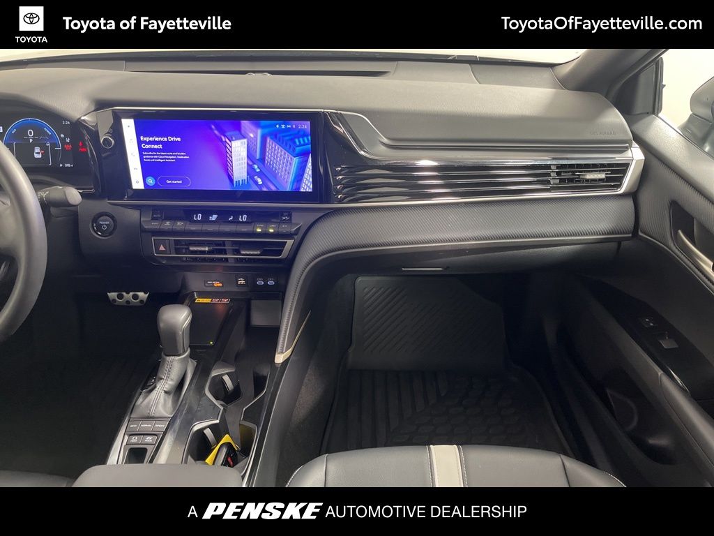 2025 Toyota Camry SE 19
