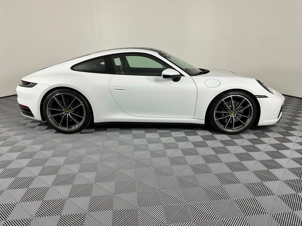Thumbnail: 2020 Porsche 911 - 11