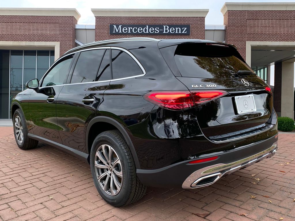 Thumbnail: 2025 Mercedes-Benz GLC - 6