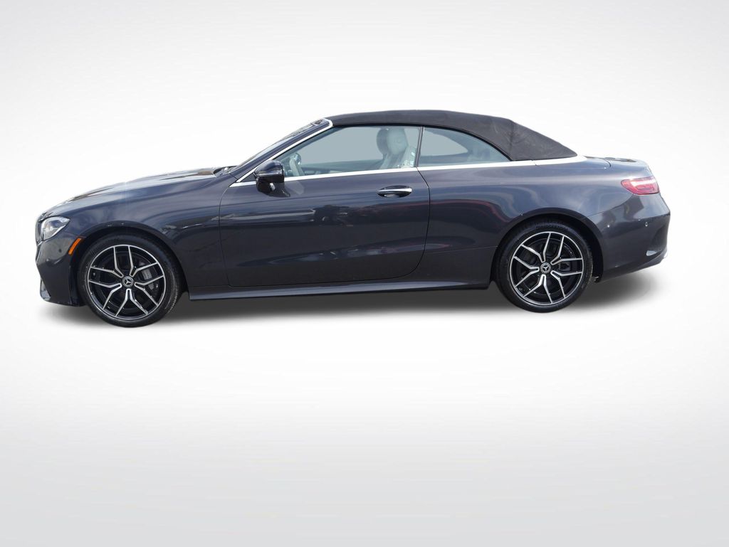 Thumbnail: 2022 Mercedes-Benz E-Class - 2