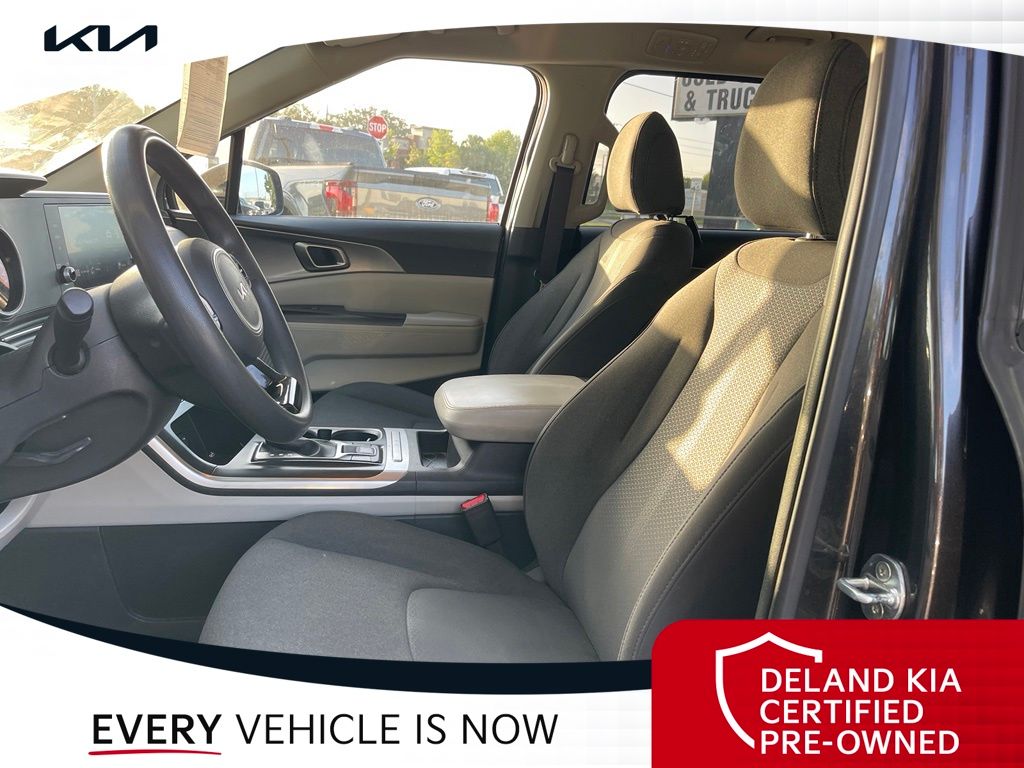 Used 2022 Kia Carnival Van