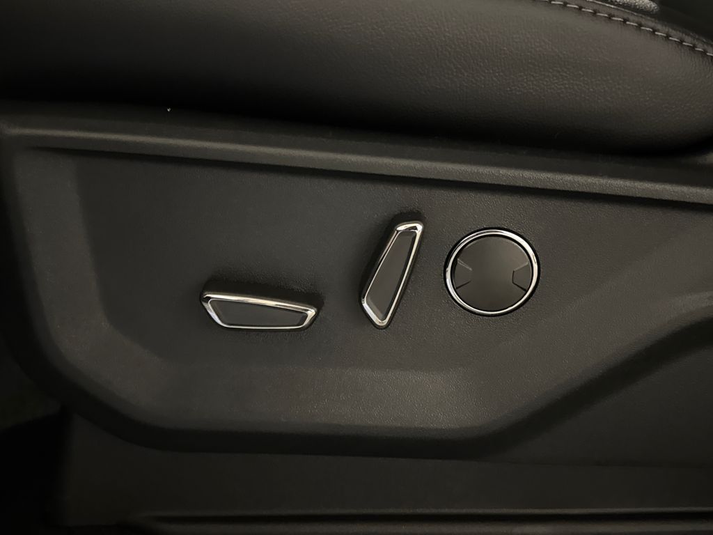 New 2026 White Ford Lariat image 26
