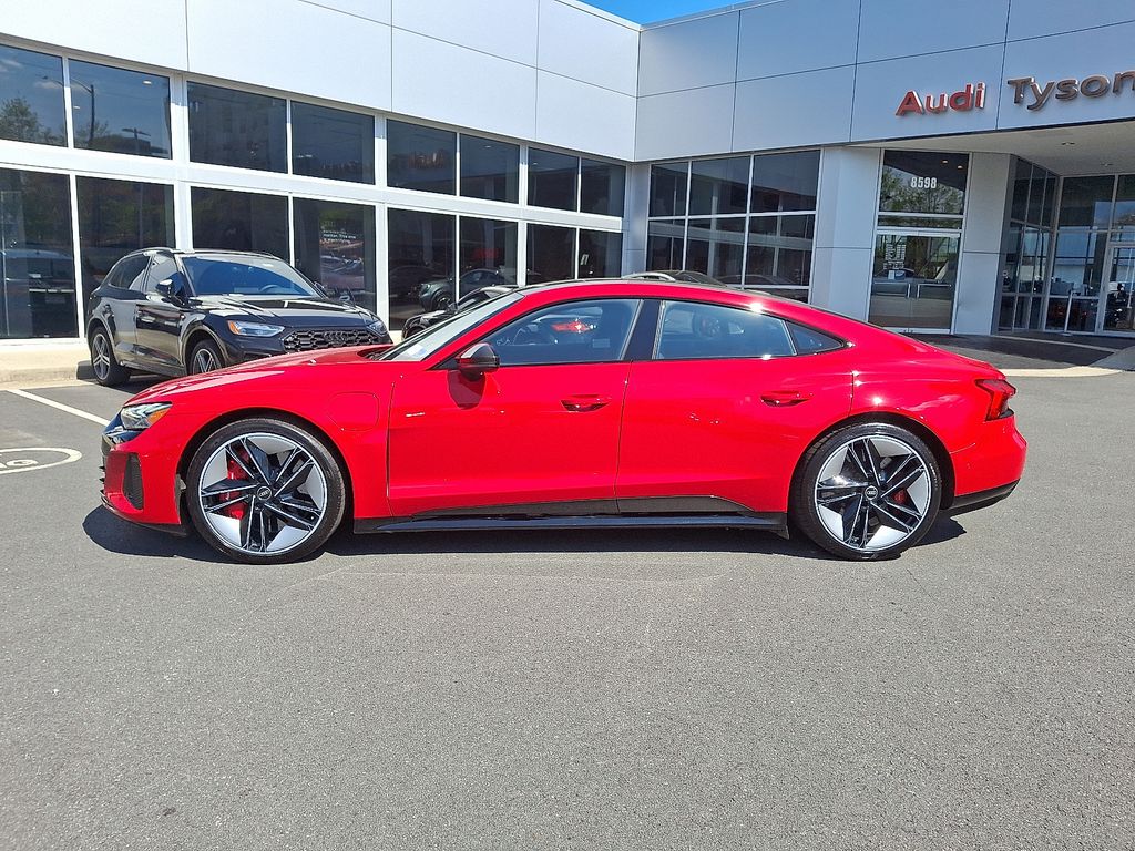 Thumbnail: 2022 Audi RS e-tron GT - 7