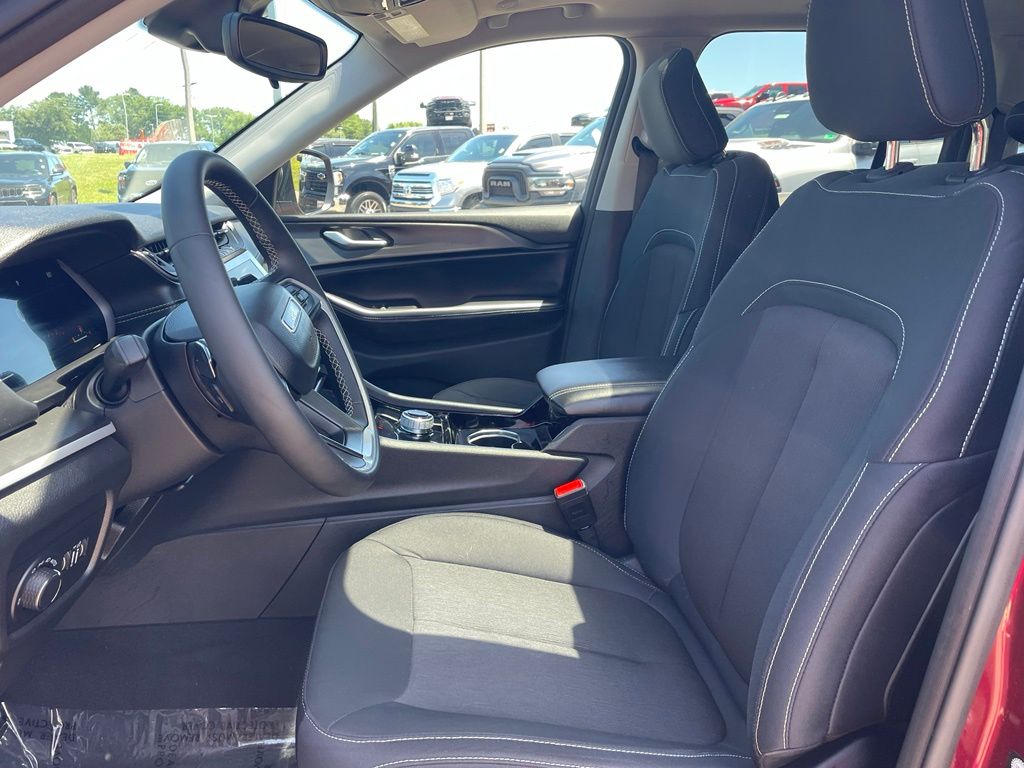 JeepGrand Cherokee2