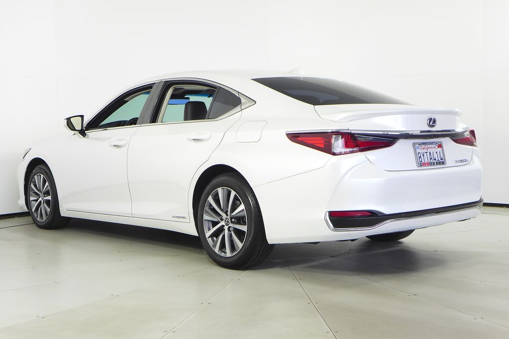 Thumbnail: 2021 Lexus ES - 9