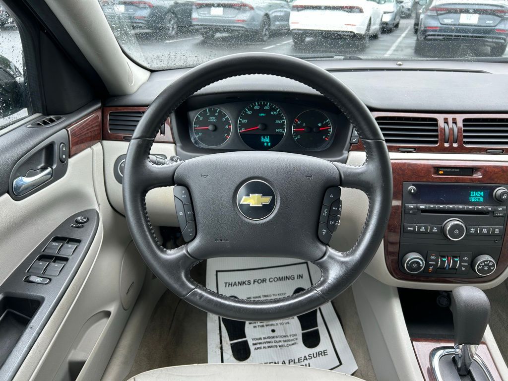 2011 Chevrolet Impala LTZ 11
