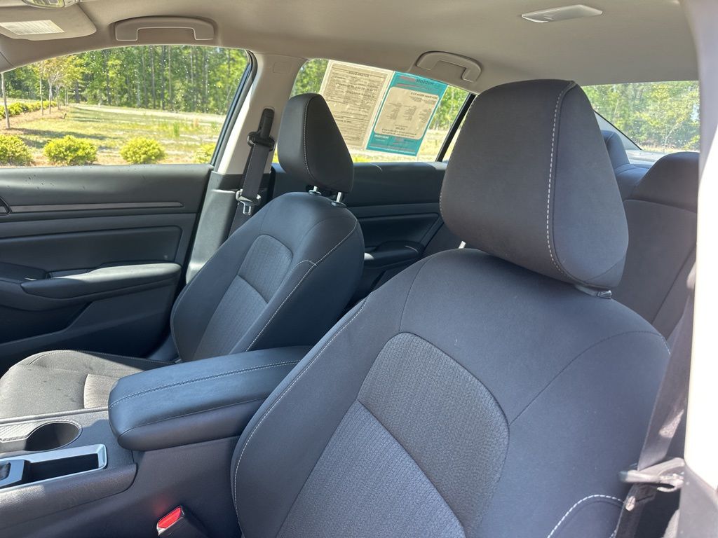 2024 Super Black Clearcoat Nissan Altima 2.5 S FWD Sedan
