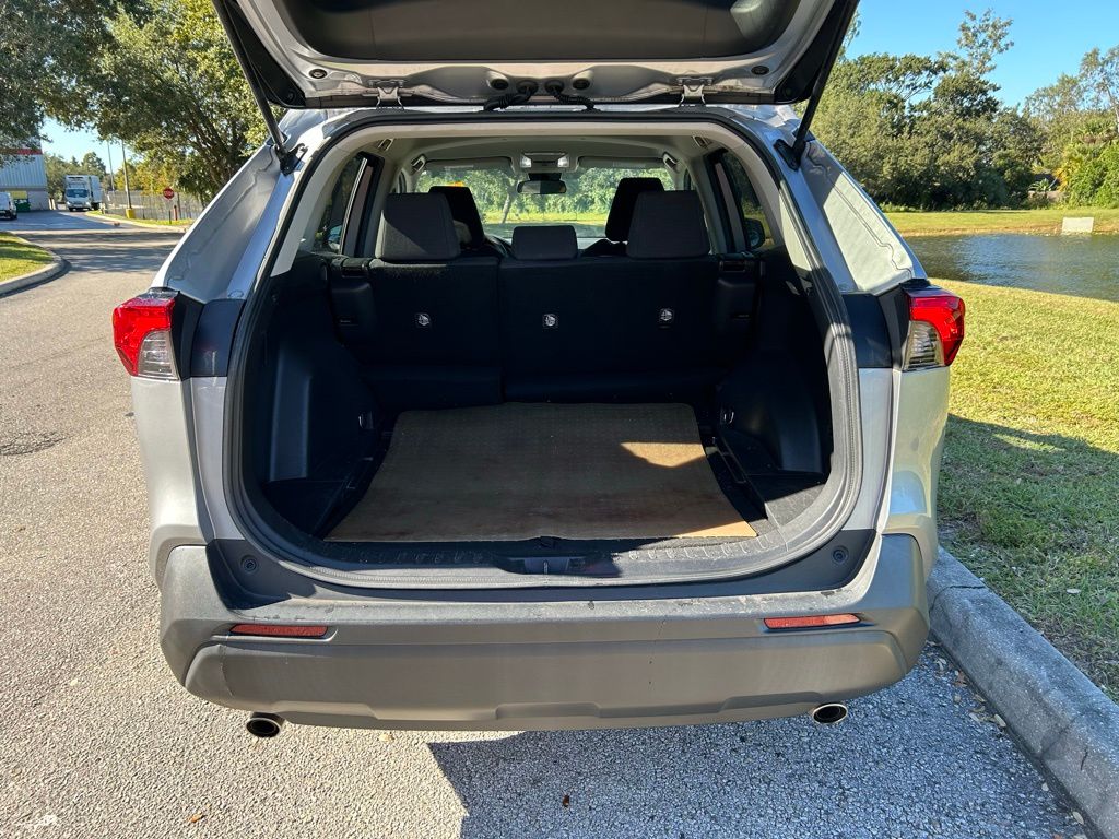 Thumbnail: 2021 Toyota RAV4 - 10
