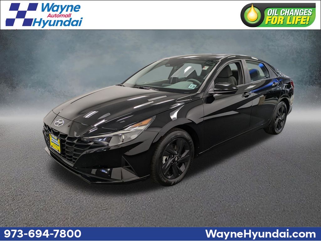 2023 Hyundai Elantra SEL FWD