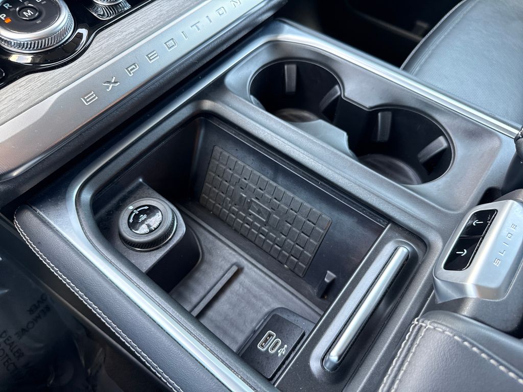 Certified Used 2025 Silver Ford Platinum image 27