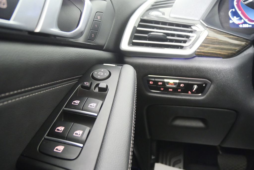 Thumbnail: 2021 BMW X5 - 20