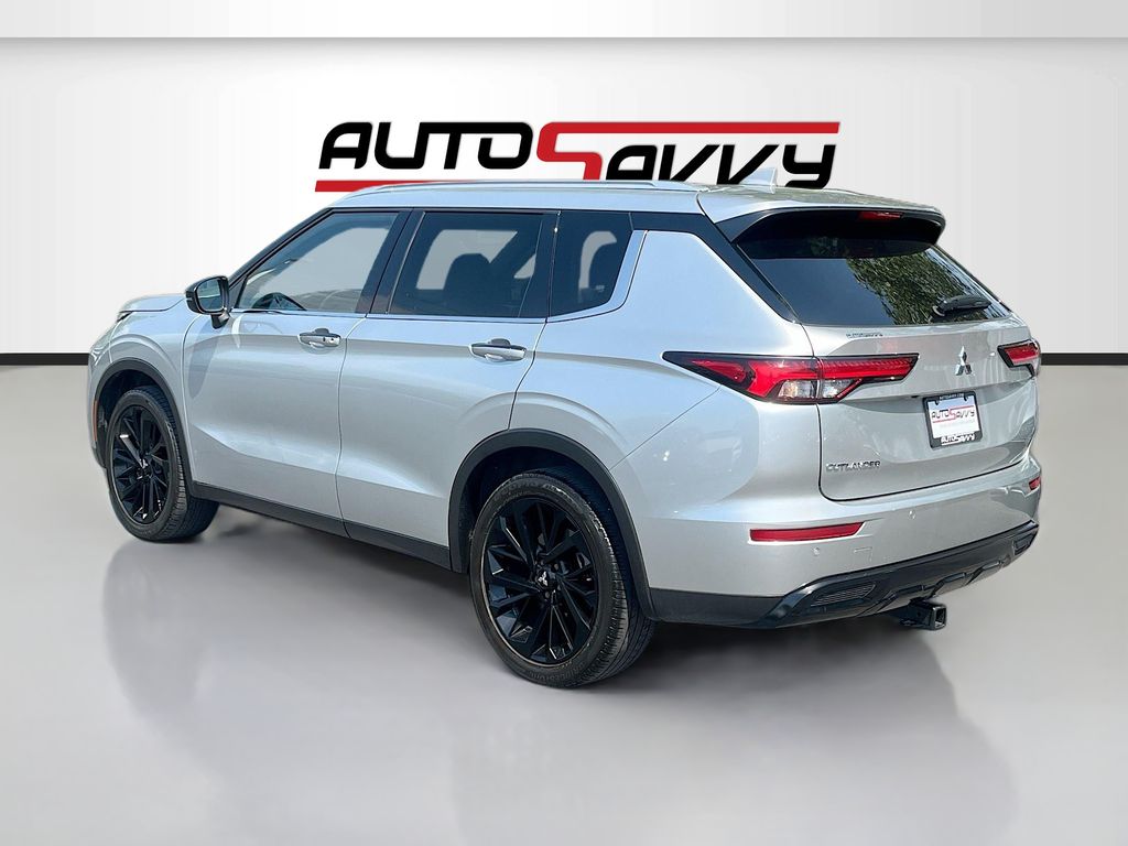 Used 2022 Silver Mitsubishi Black Edition image 5