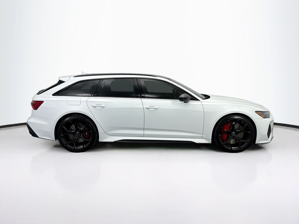 Thumbnail: 2025 Audi RS 6 - 8