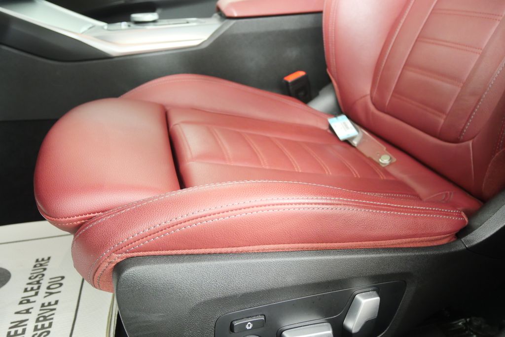 Thumbnail: 2023 BMW 3 Series - 10