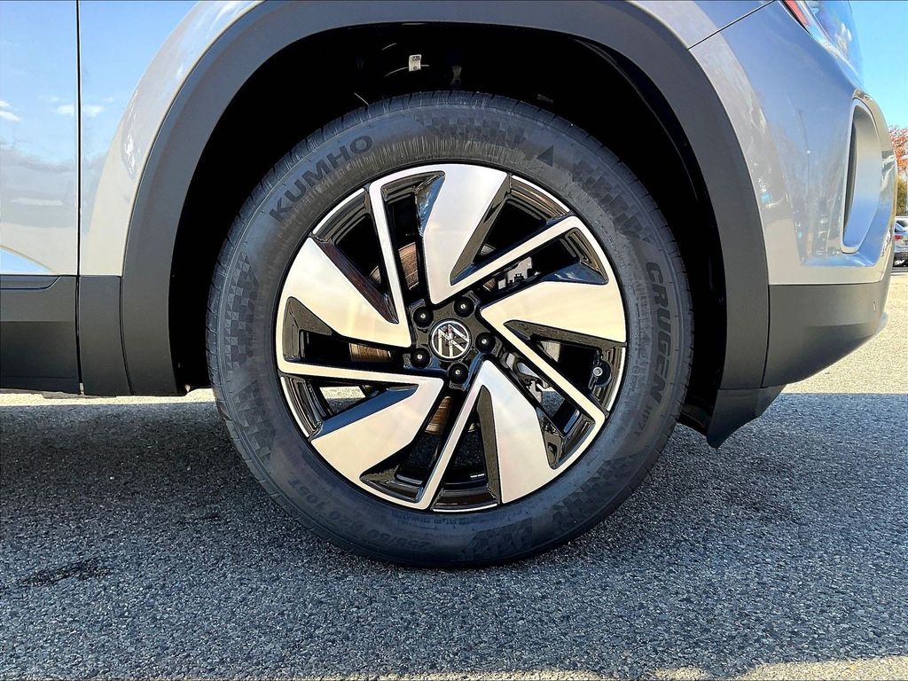 2026 Volkswagen Atlas — photo 8