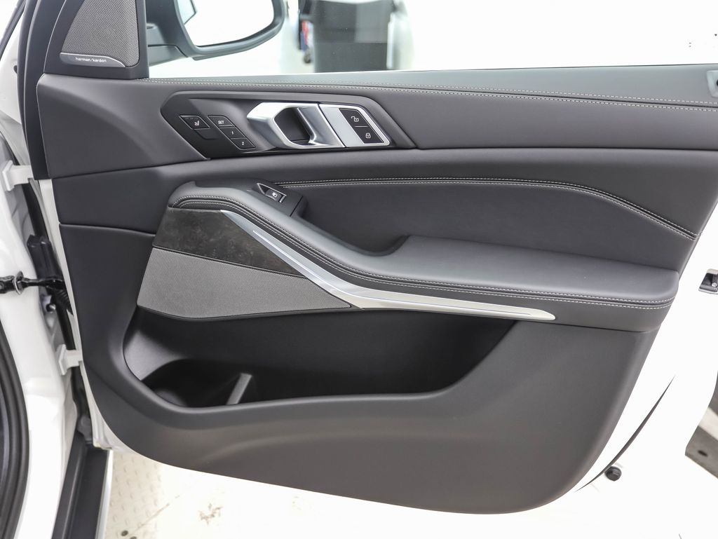 2026 BMW X5 xDrive40i 28
