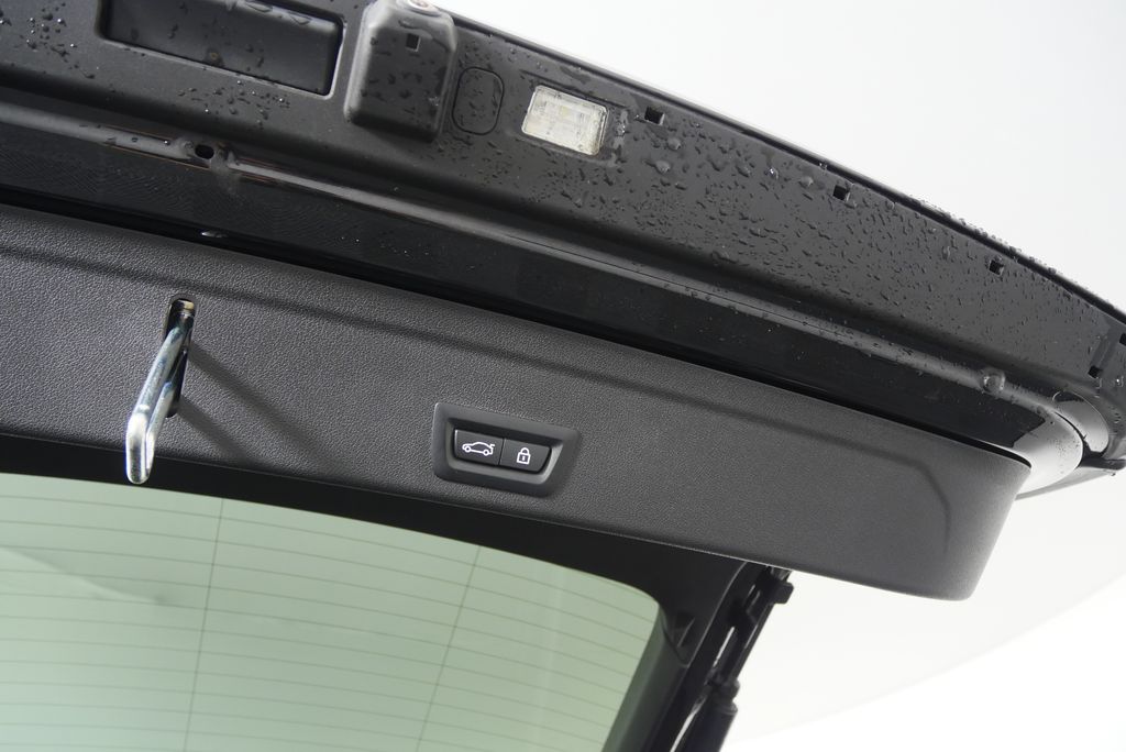 Thumbnail: 2023 BMW X6 - 15