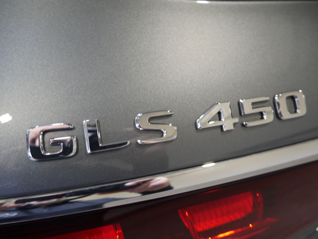 Thumbnail: 2026 Mercedes-Benz GLS - 9