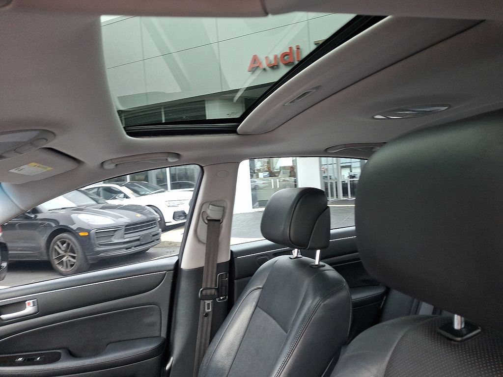 Thumbnail: 2012 Hyundai Genesis - 14