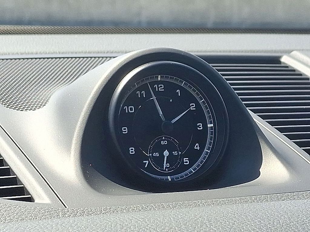 Thumbnail: 2025 Porsche Macan - 26