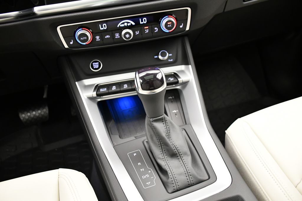 Thumbnail: 2025 Audi Q3 - 31