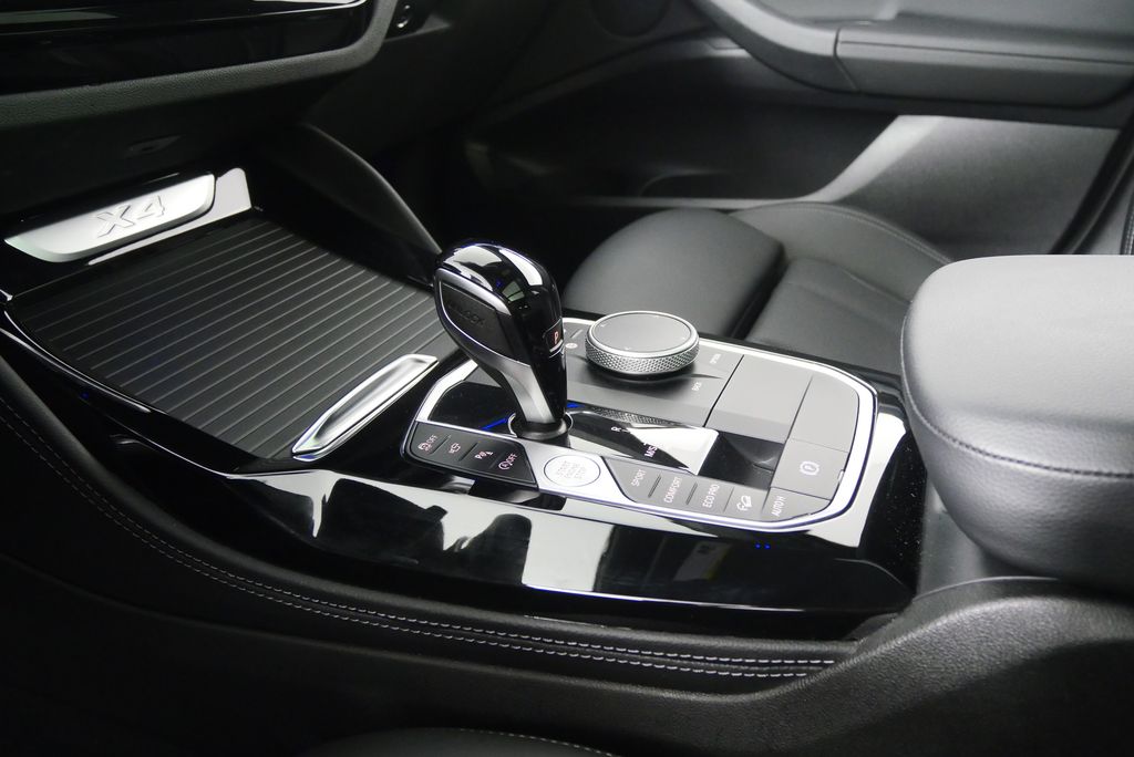 2024 BMW X4 xDrive30i 28