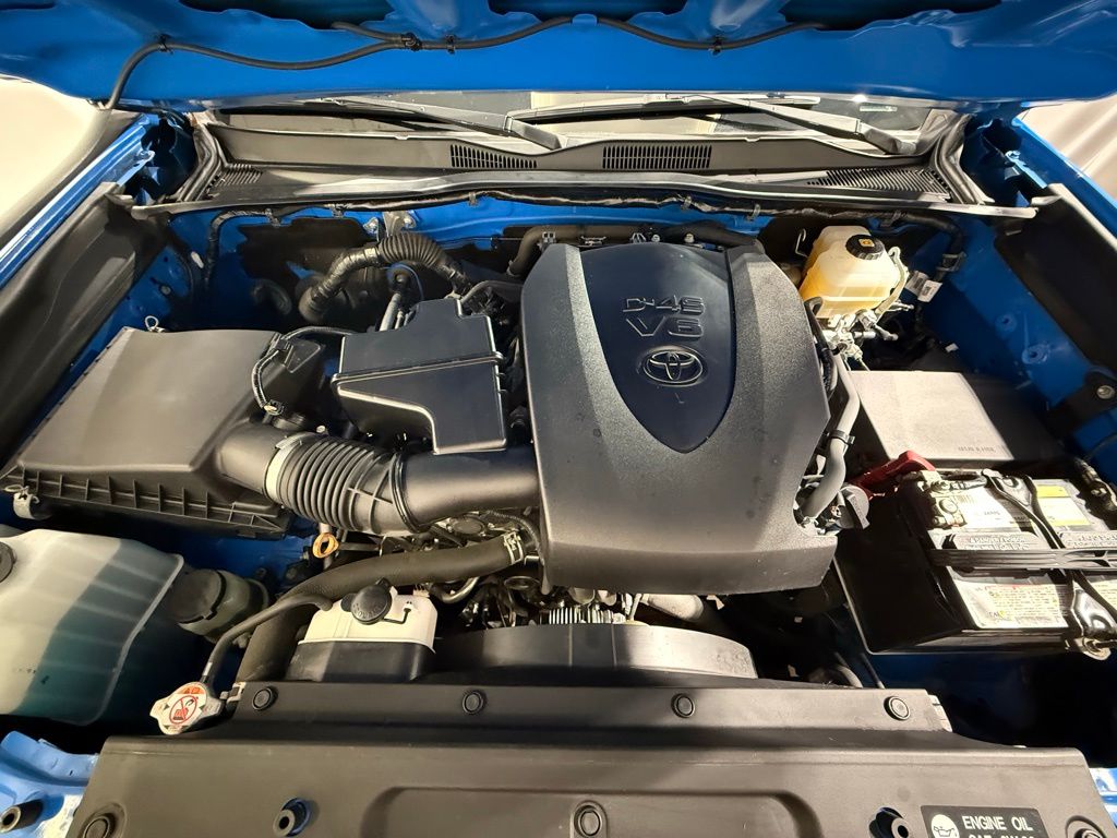 Thumbnail: 2019 Toyota Tacoma - 10