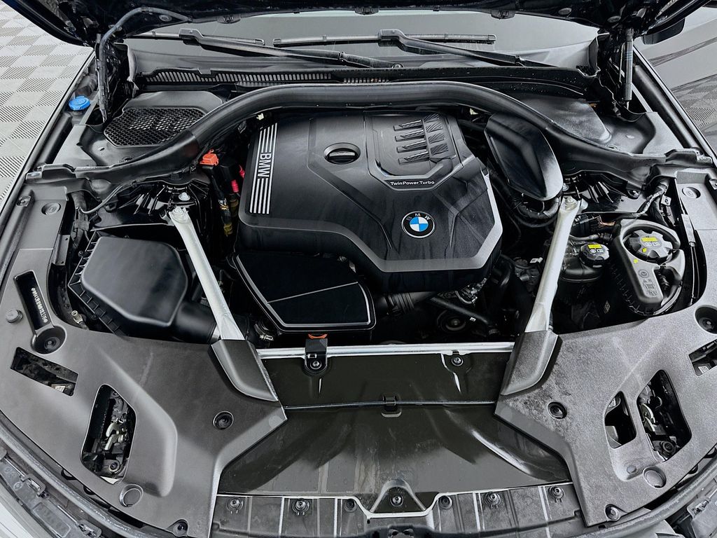Thumbnail: 2022 BMW 5 Series - 31