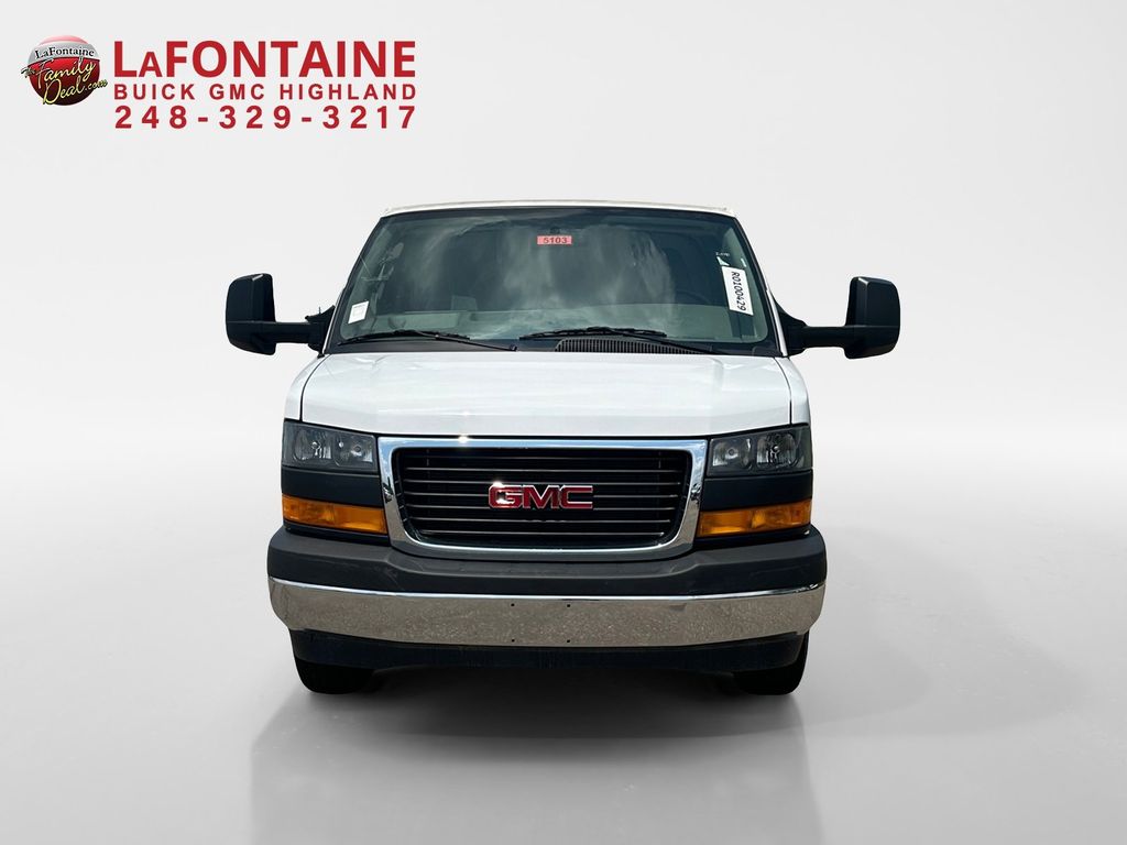 2023 GMC Savana 3500 Work Van 2