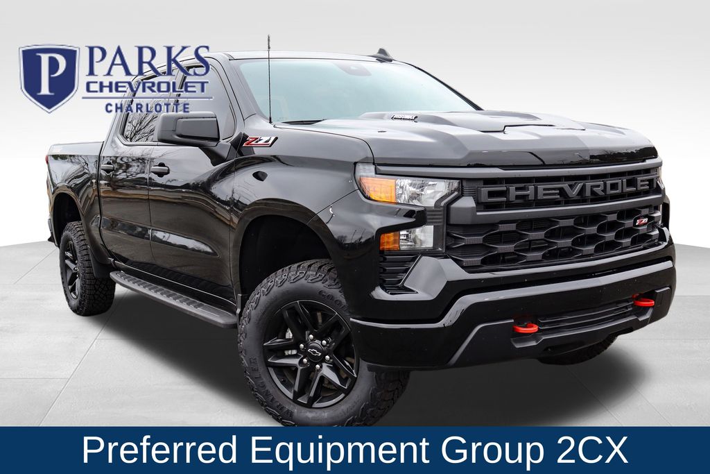 2025 Chevrolet Silverado 1500 Custom Trail Boss Crew Cab 4WD