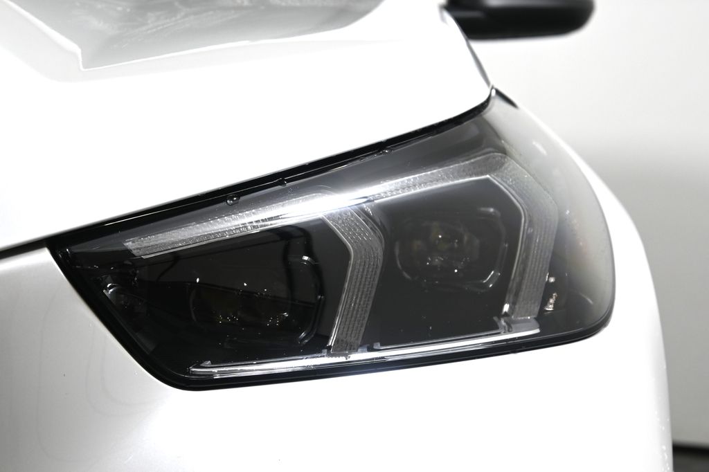 Thumbnail: 2023 BMW X1 - 11