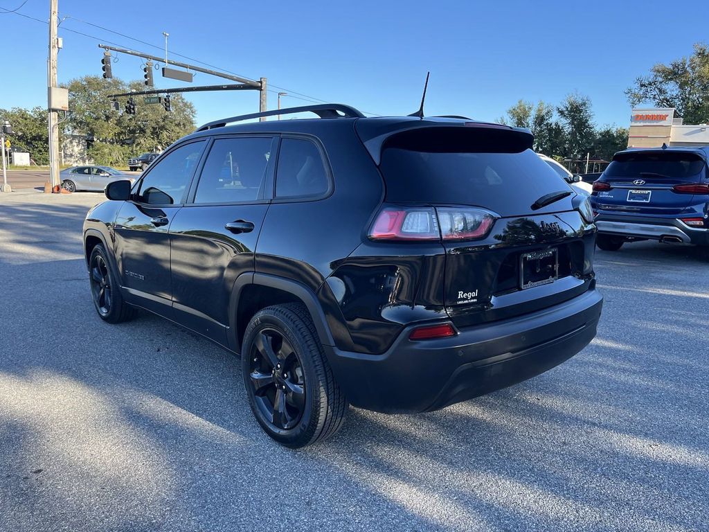 2020 Jeep Cherokee Altitude 7