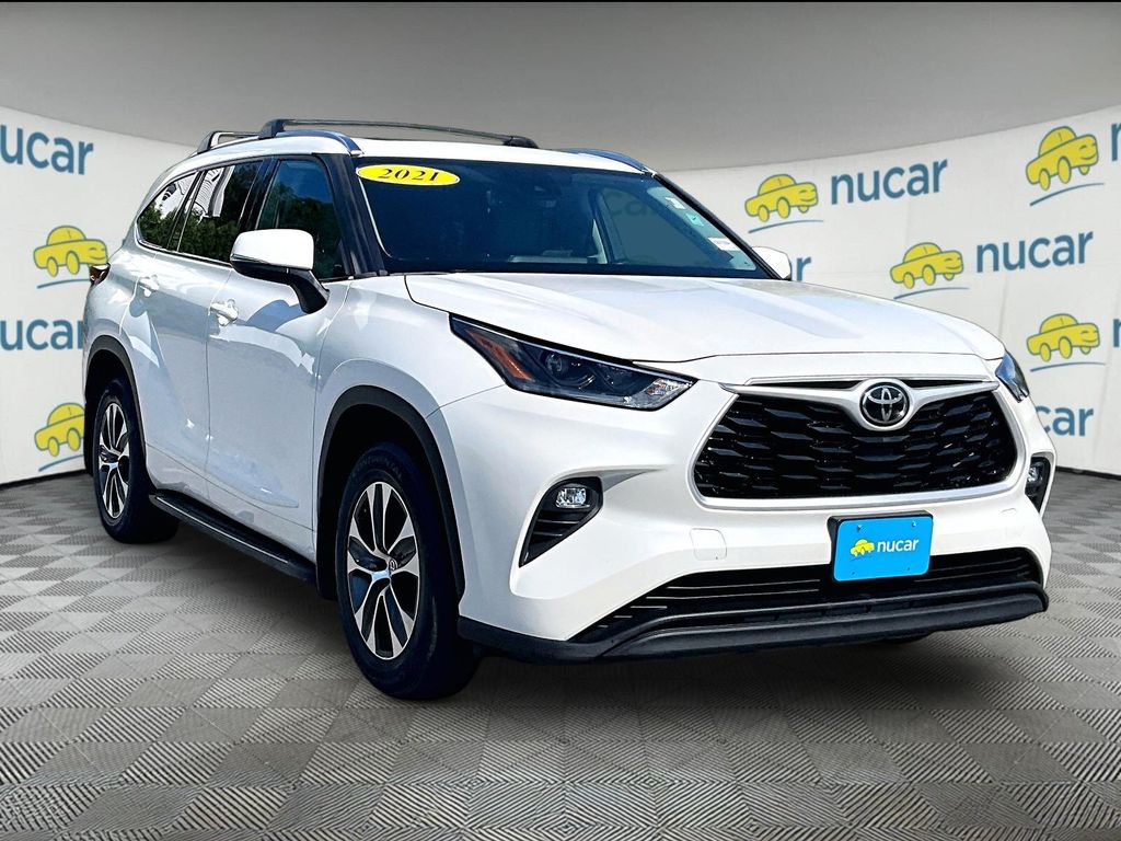 White (Blizzard Pearl) 2021 Toyota Highlander SUV / Crossover All-Wheel Drive 8-Speed Automatic