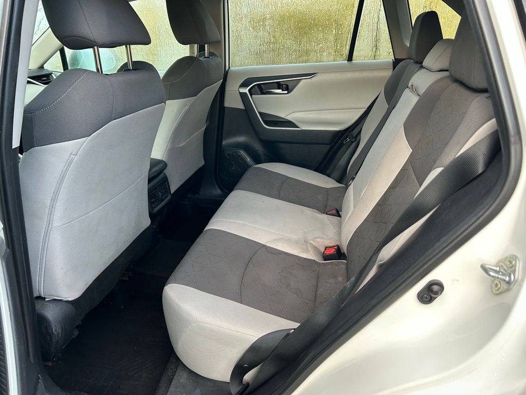 Thumbnail: 2021 Toyota RAV4 - 13