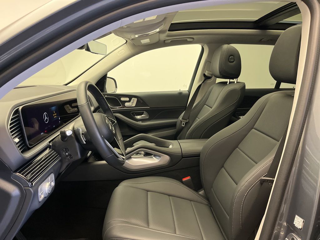 Thumbnail: 2025 Mercedes-Benz GLE - 13