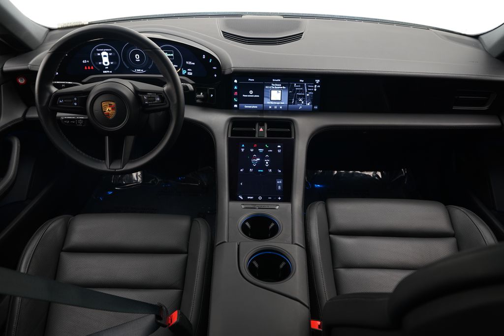 Thumbnail: 2022 Porsche Taycan - 8
