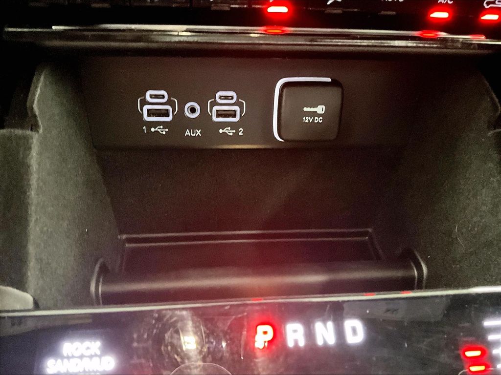 2022 Jeep Grand Cherokee — photo 26