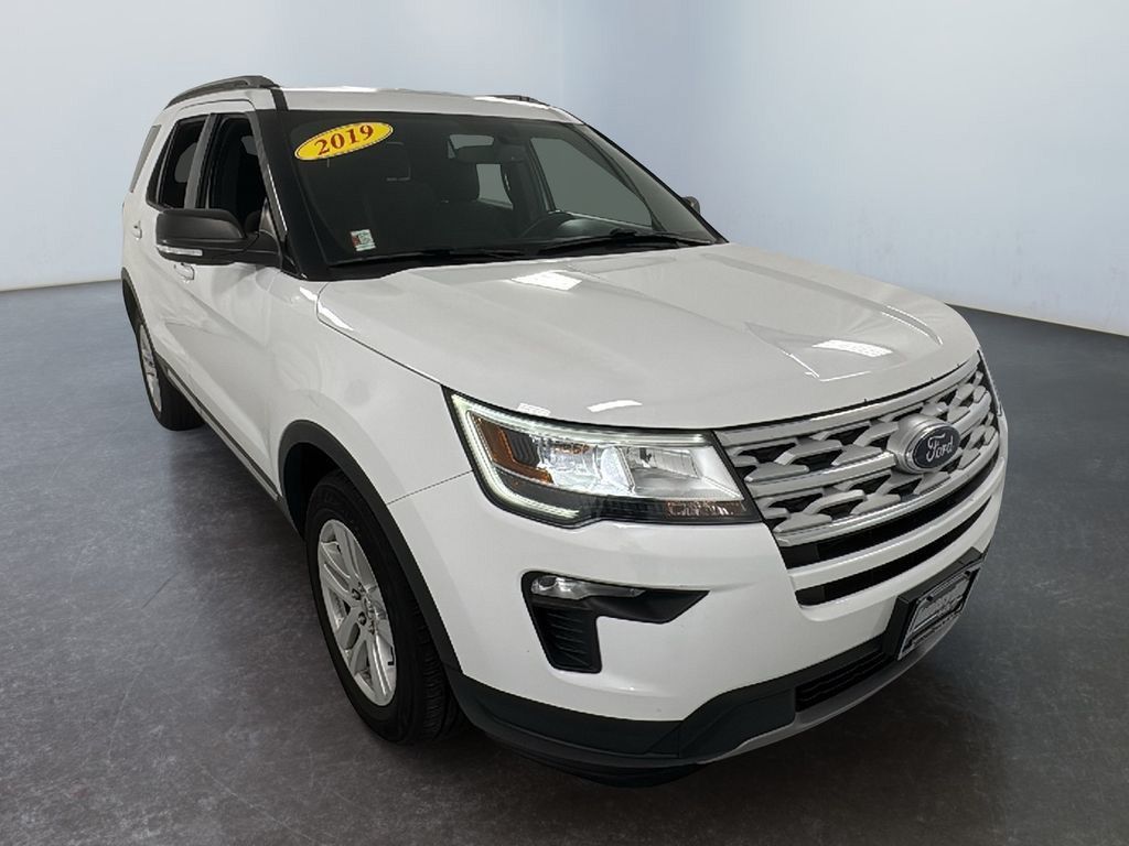 Oxford White 2019 Ford Explorer XLT AWD SUV / Crossover All-Wheel Drive 6-Speed Automatic