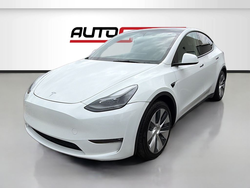 Used 2023 White Tesla Long Range image 3