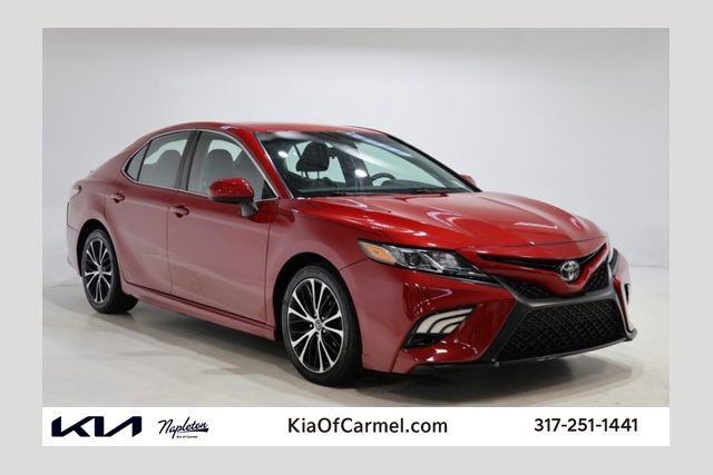 Red 2019 Toyota Camry Sedan Front-Wheel Drive 8-Speed Automatic