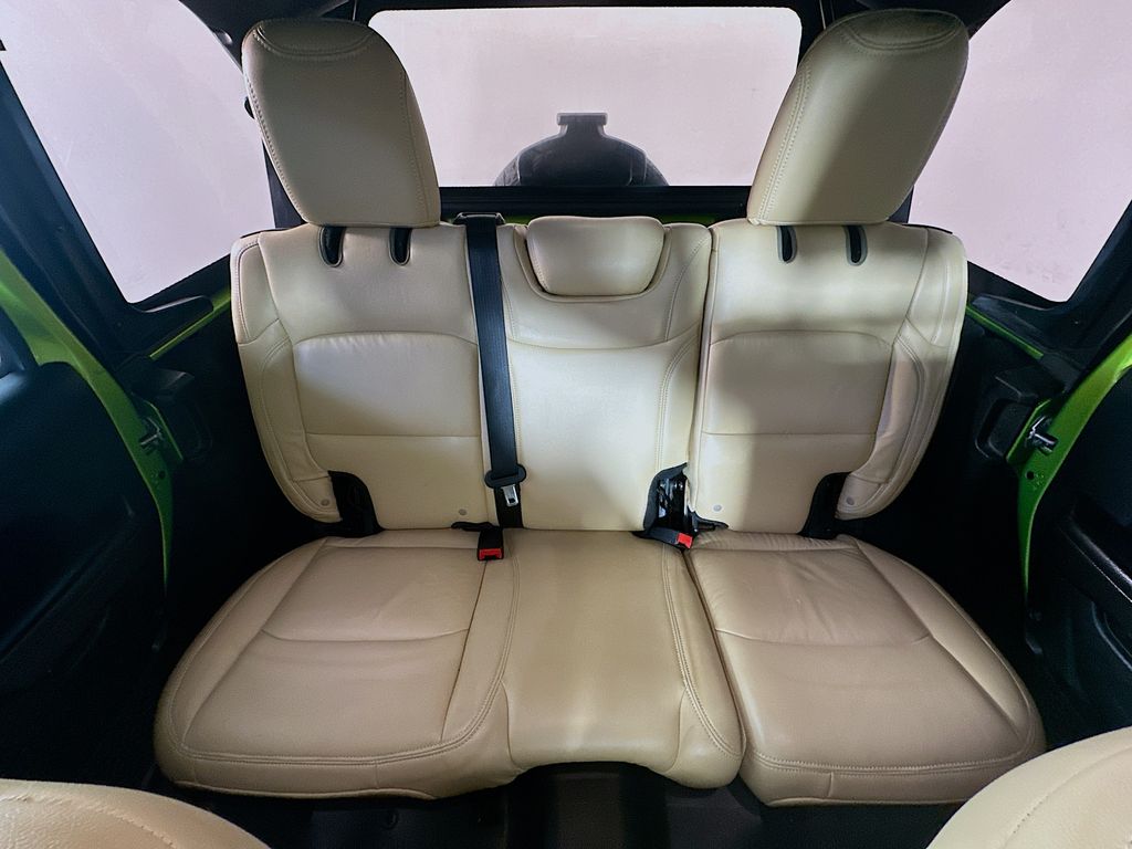 Used 2019 Green Jeep Unlimited Sport S image 13