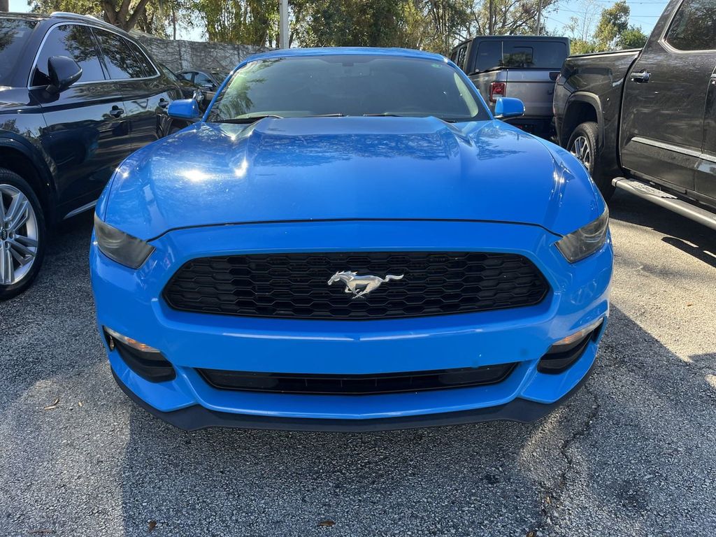 2017 Ford Mustang V6 2