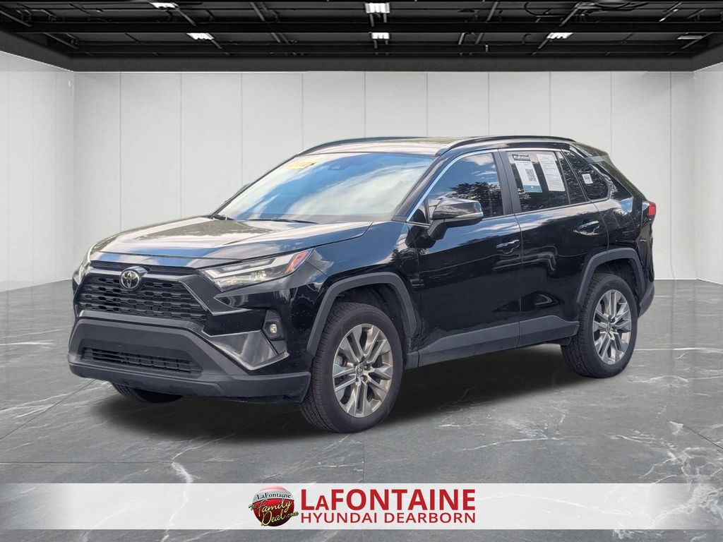2022 Toyota RAV4 XLE Premium