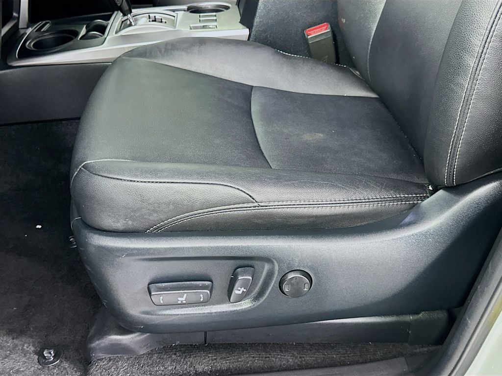 Thumbnail: 2023 Toyota 4Runner - 19