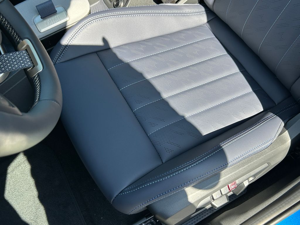 Thumbnail: 2026 MINI Cooper - 15