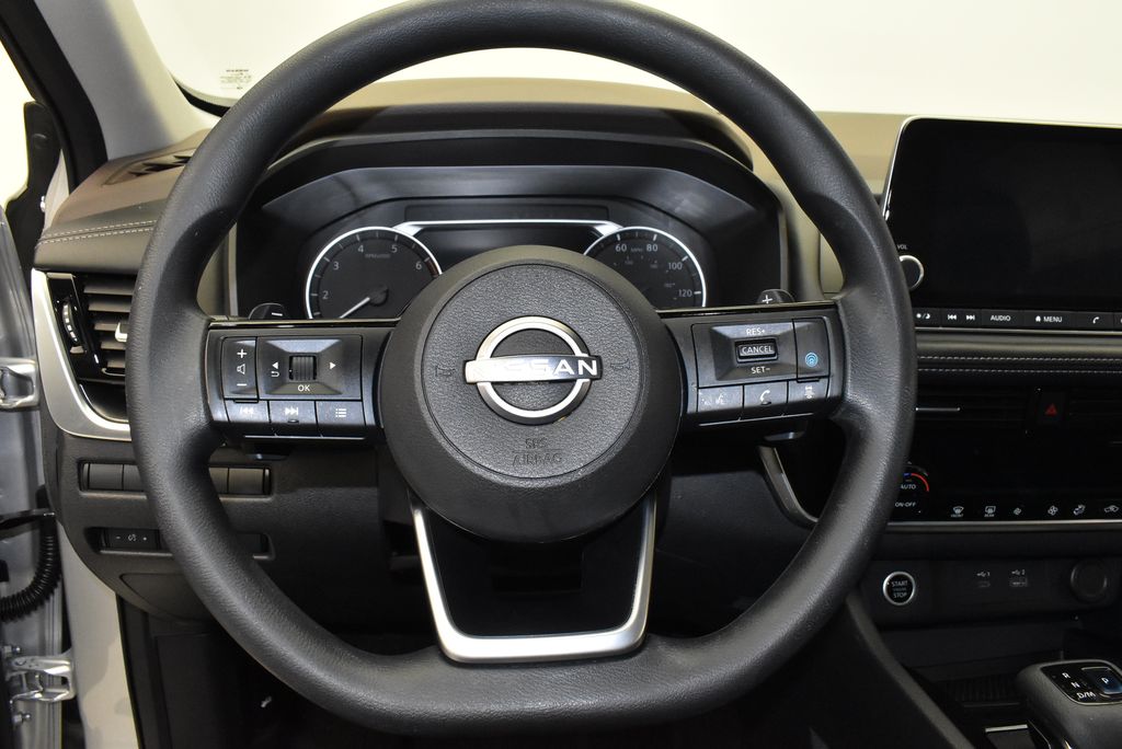 2022 Nissan Rogue SV 16