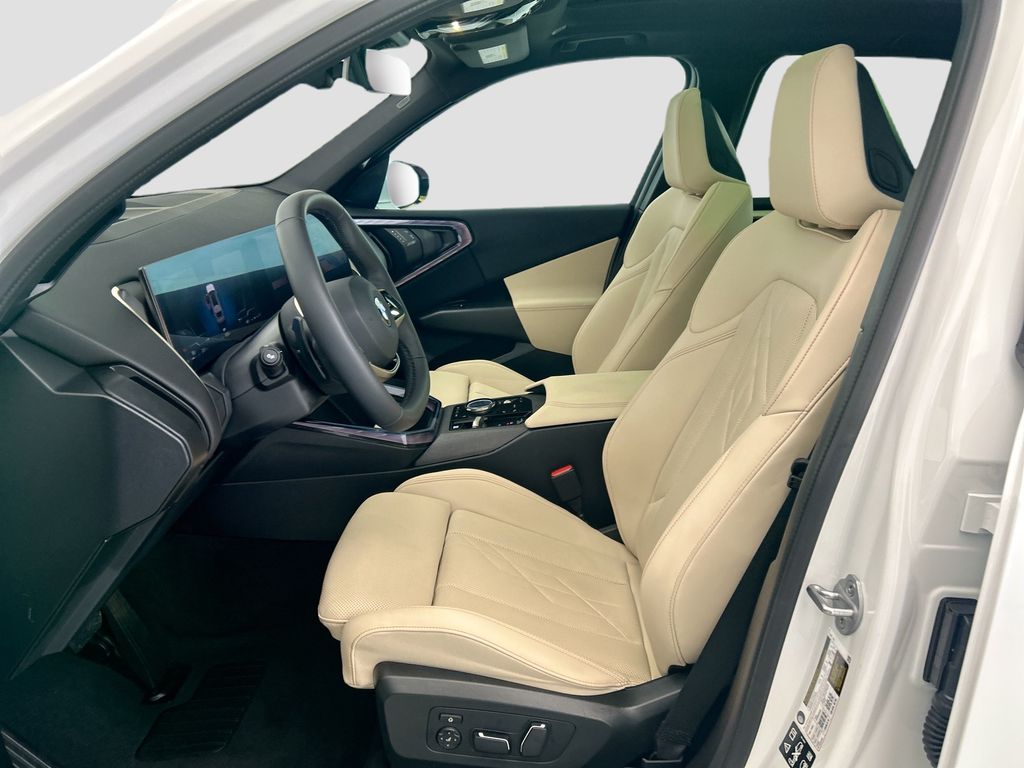 Thumbnail: 2025 BMW X3 - 17